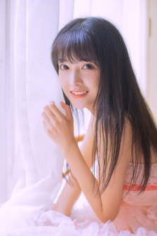 我把英语课代表按在桌子上抄